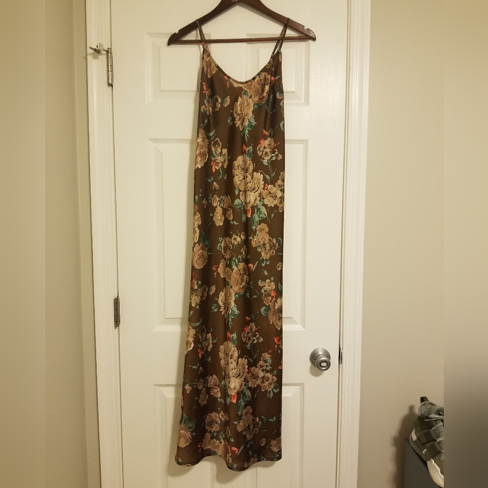 Floral Brown Maxi Dress Perfect  STATEMENT PIECE..perfect Mothers Day Dress